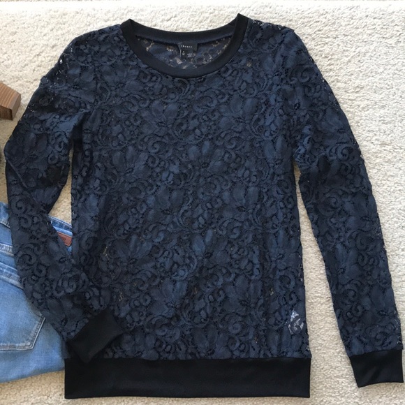 Theory 'Jaidyn W' Lace Top - Picture 3 of 7